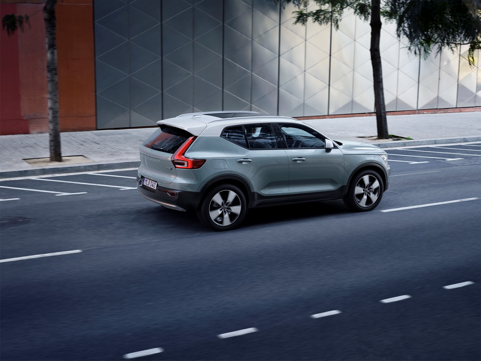 Nouveau Volvo XC40 premières images officielles POA