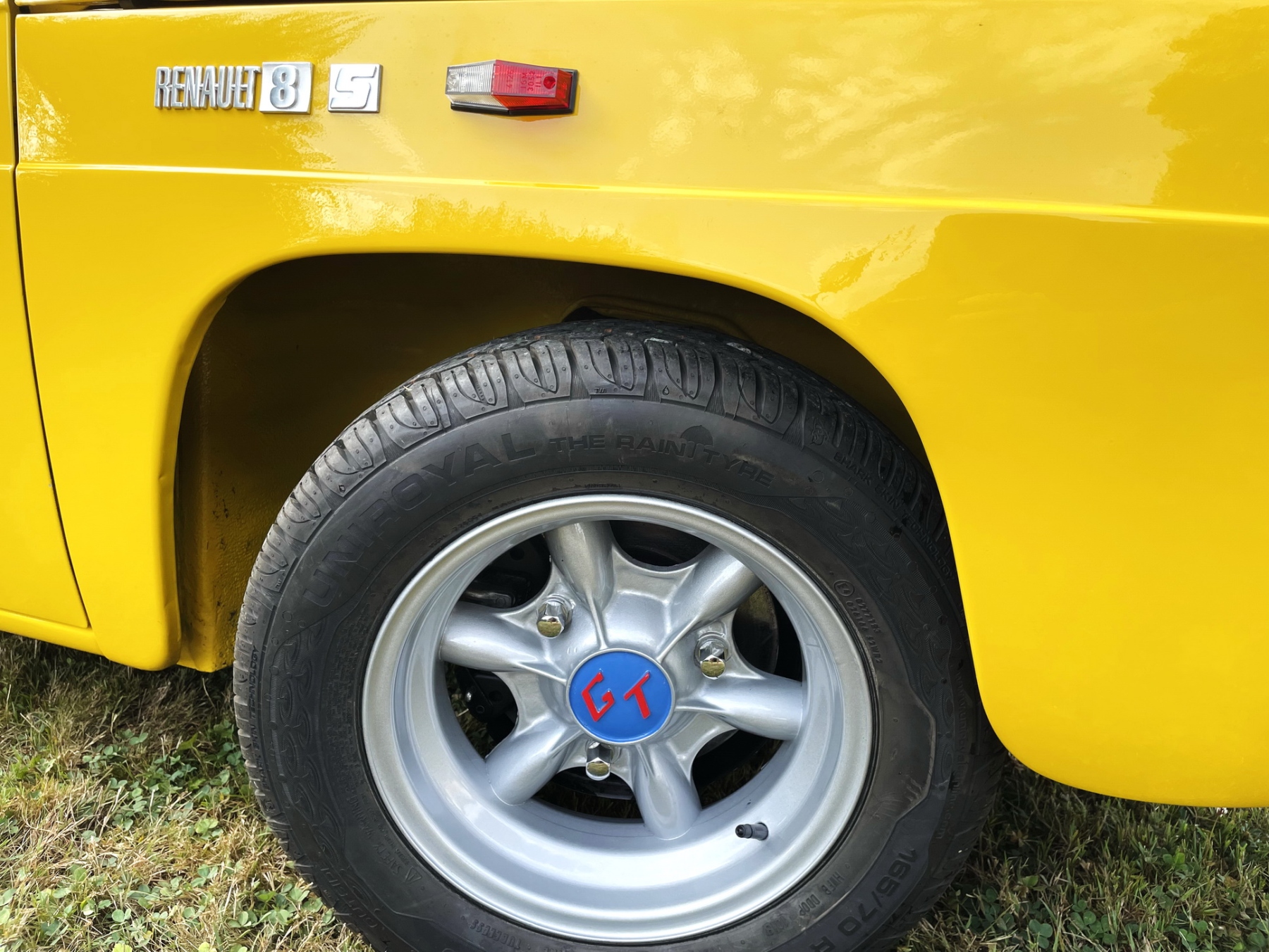 Illustration - Renault 8 S