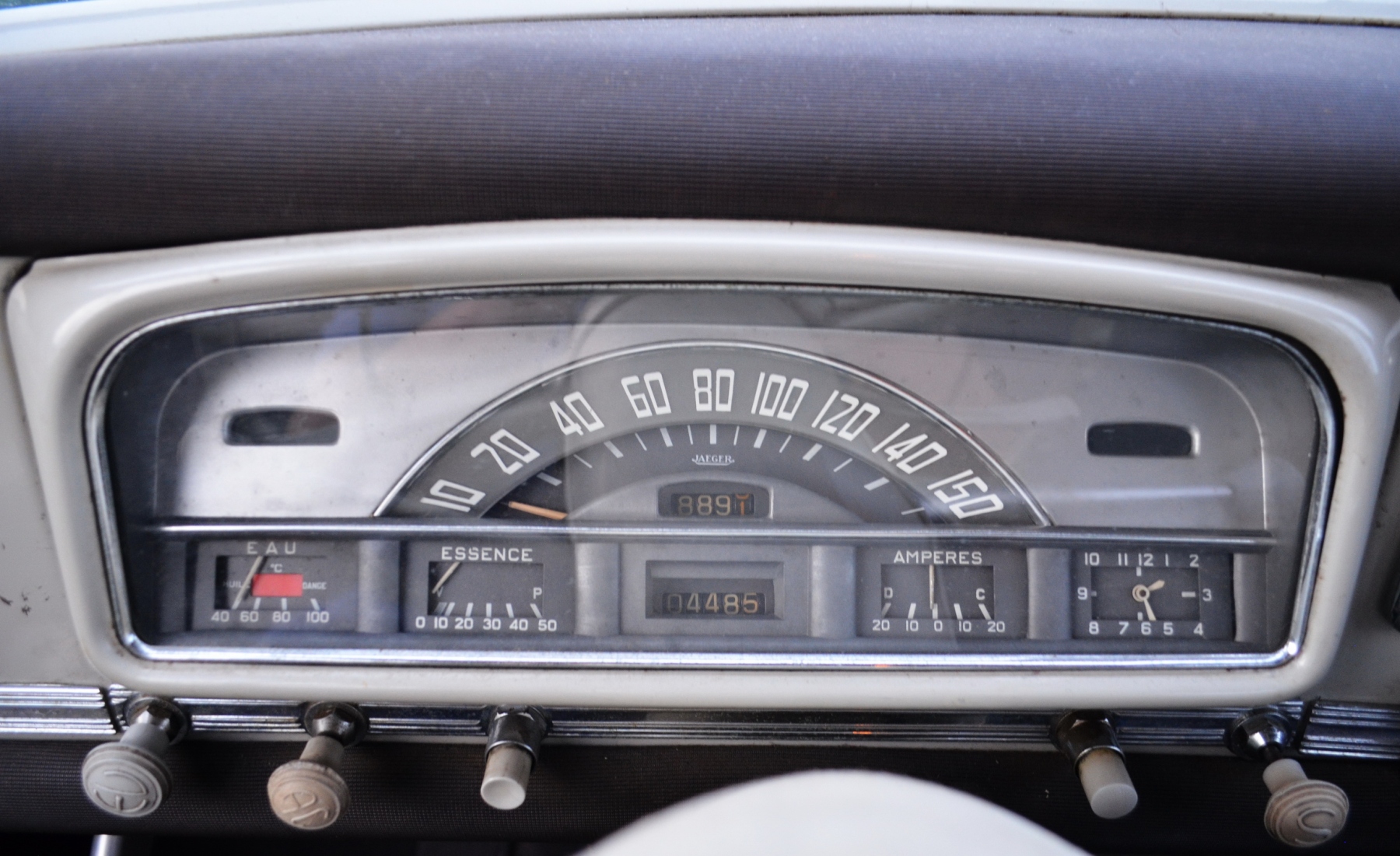 Illustration - Peugeot 403