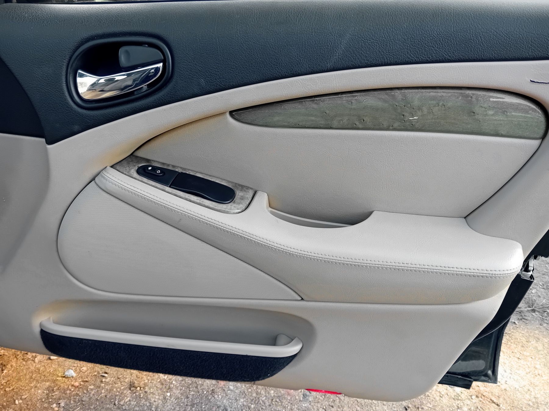 Illustration - Jaguar S-Type