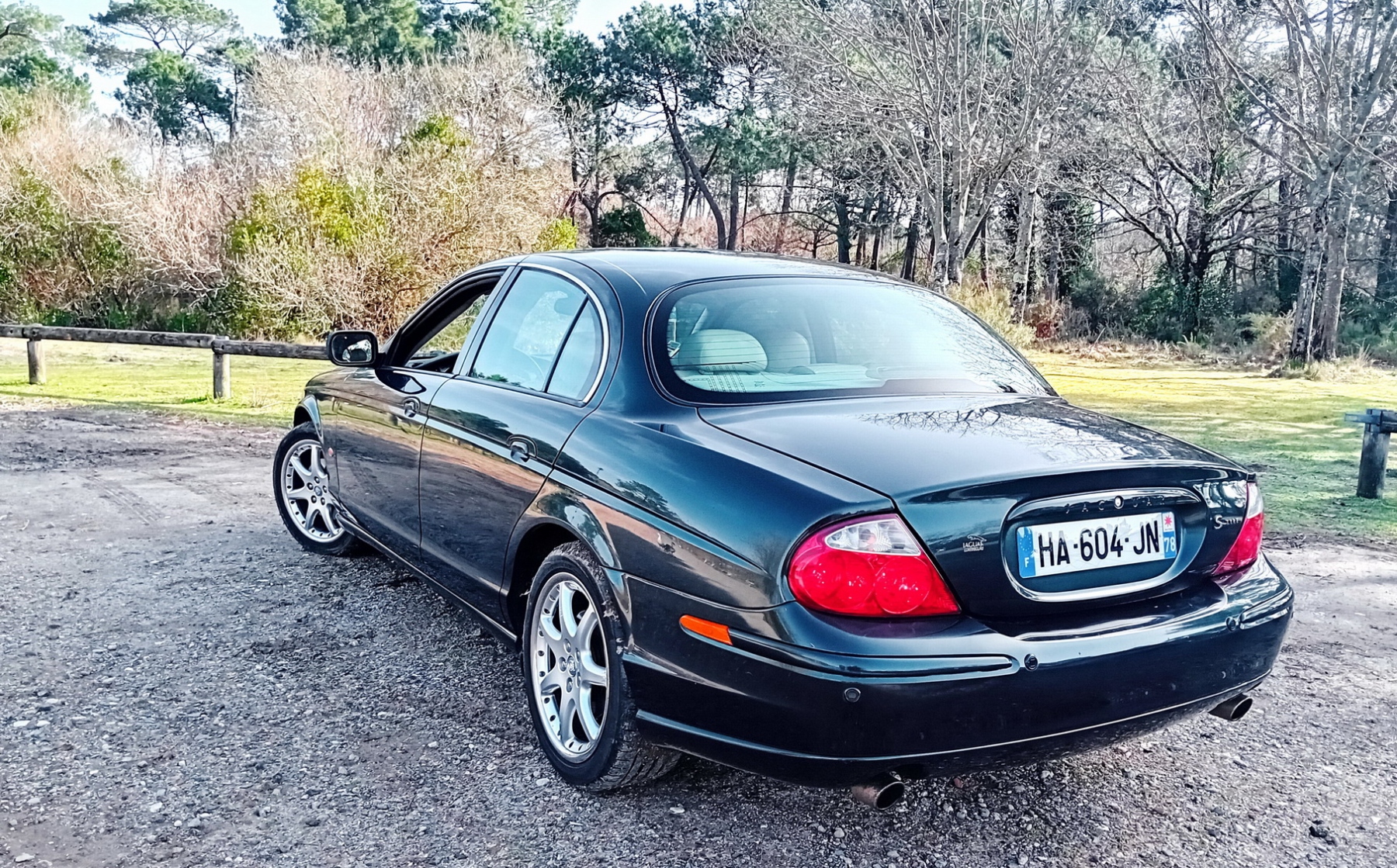 Illustration - Jaguar S-Type