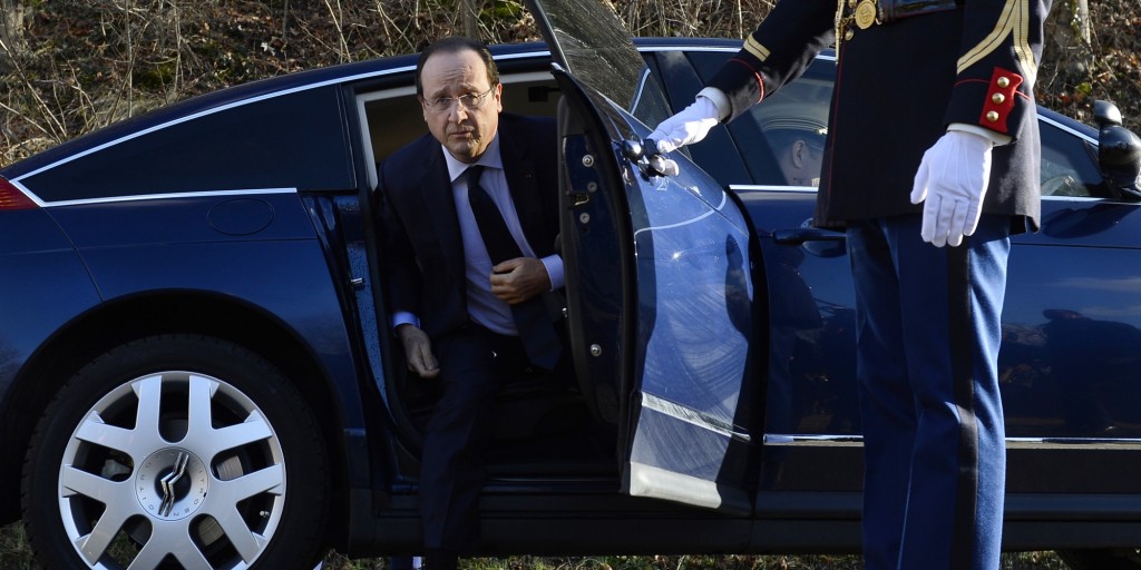 o-HOLLANDE-VOITURE-facebook