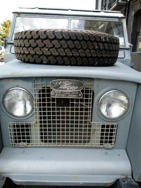 Land Rover 2