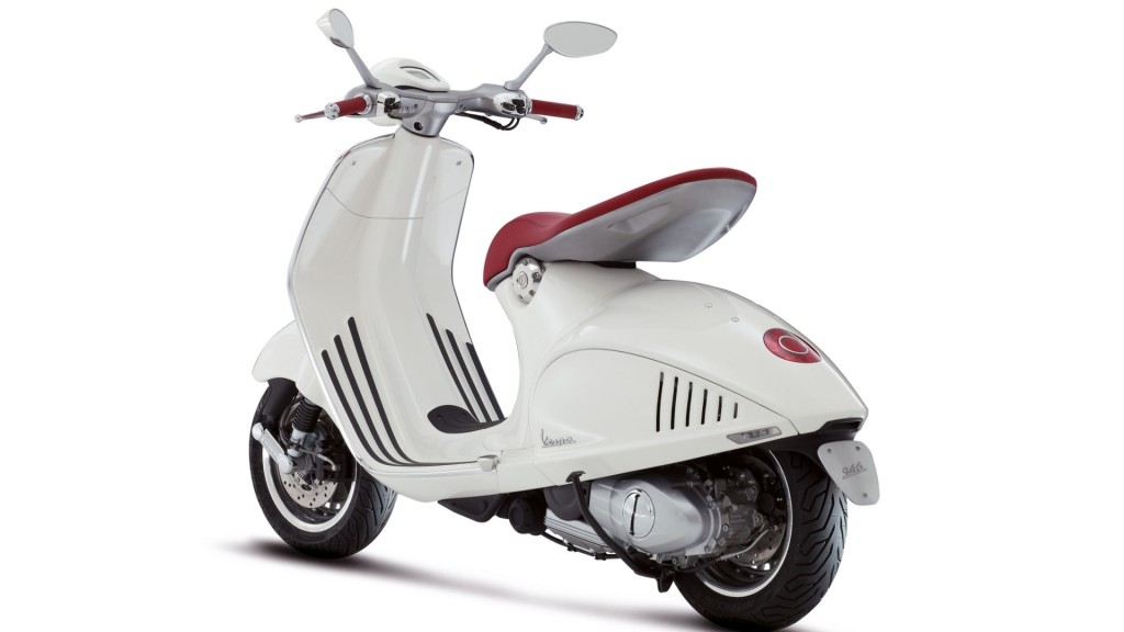 2013-vespa-946-a-modern-tribute-to-the-scooters-of-yore-photo-gallery_3