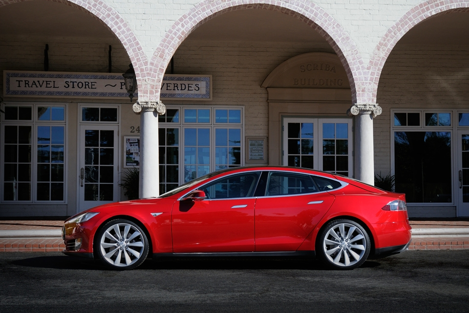Tesla S 2