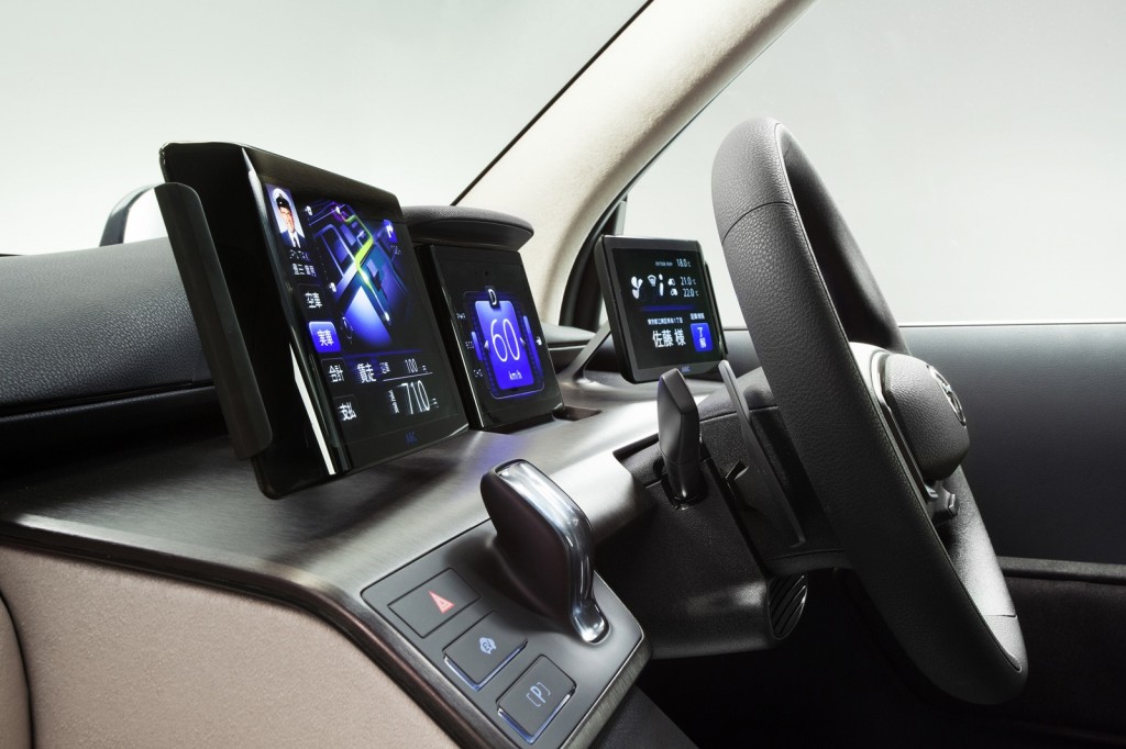 Toyota-JPN-Taxi-concept-21[3]