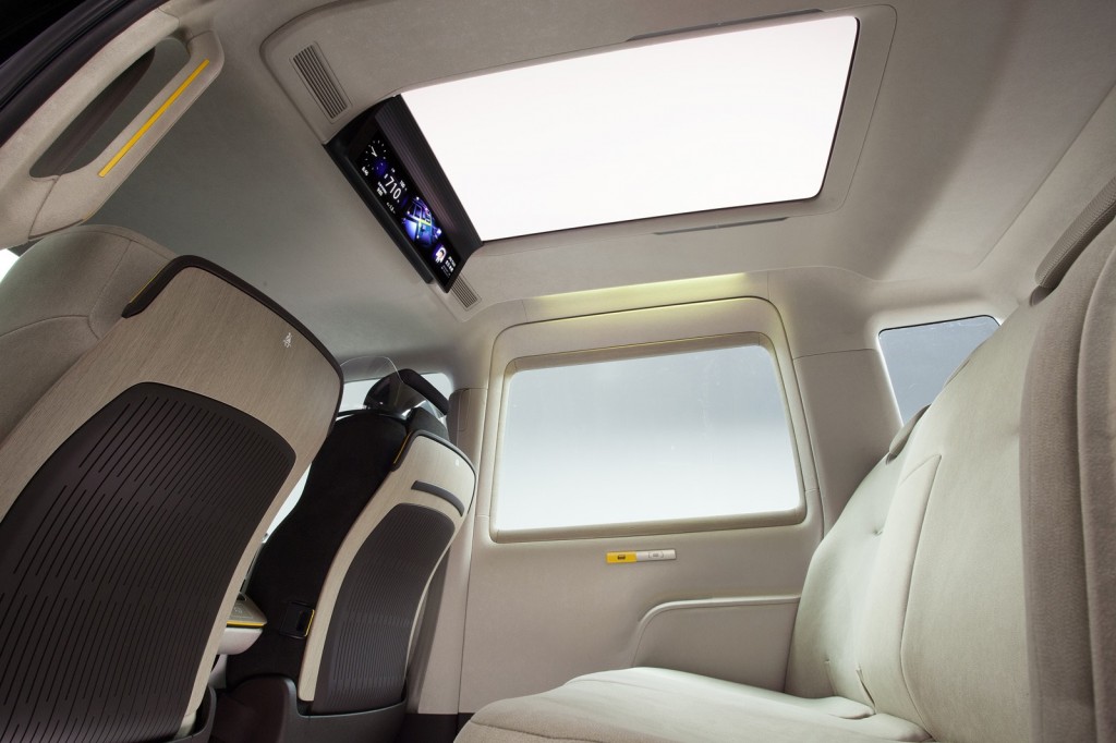 Toyota-JPN-Taxi-concept-22[3]
