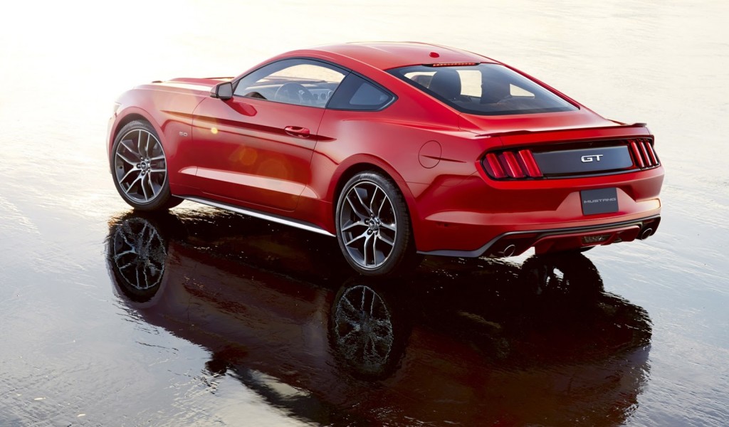 2015-Ford-Mustang-Photos-40[3]