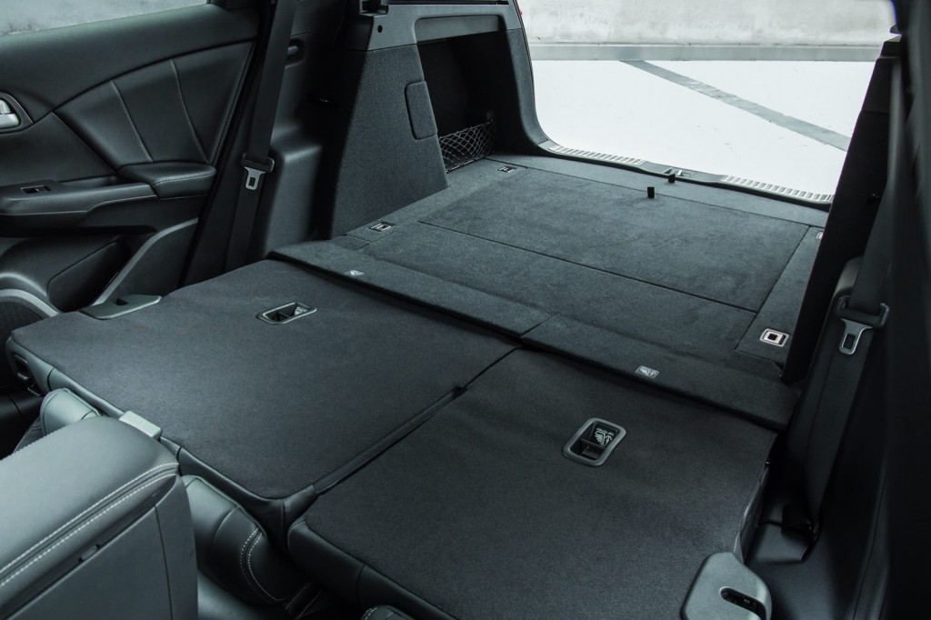 New-Honda-Civic-Tourer-9[2]