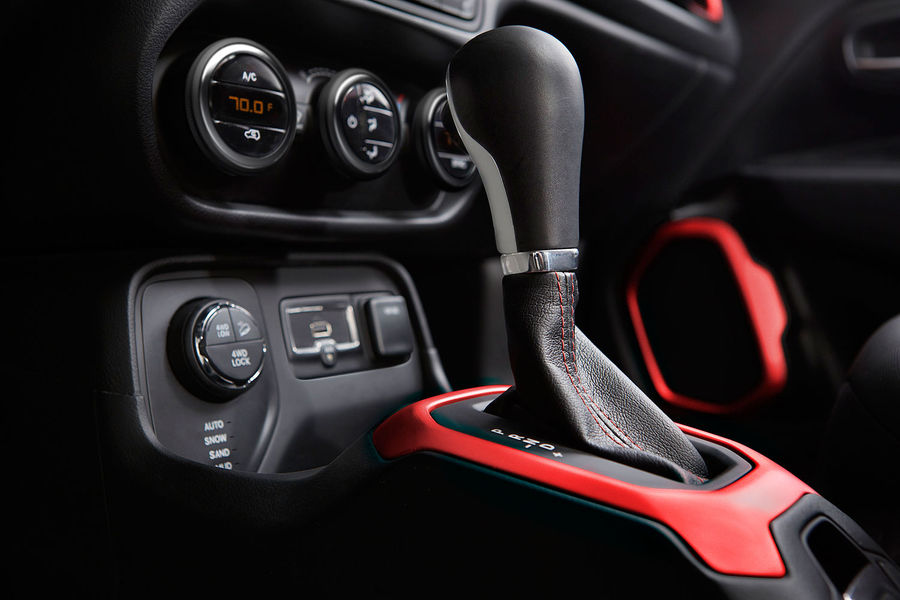 Jeep-Renegade-2015-12