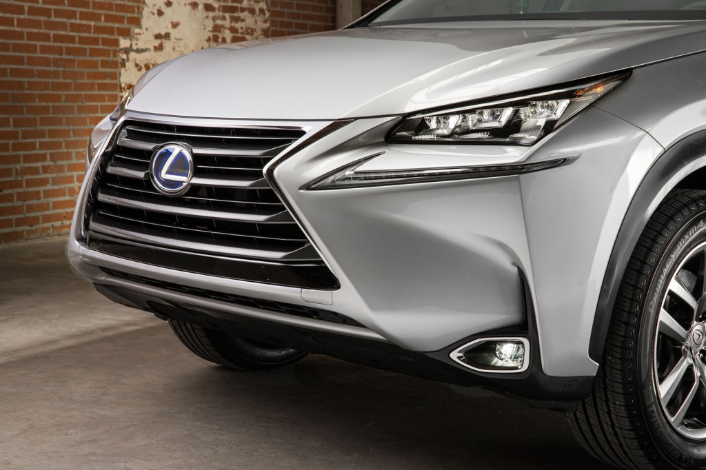 2015-Lexus-NX-200-44