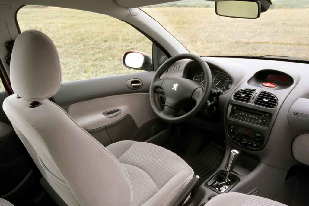 Peugeot_206_005