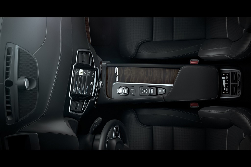 Volvo-XC90-Interior-17