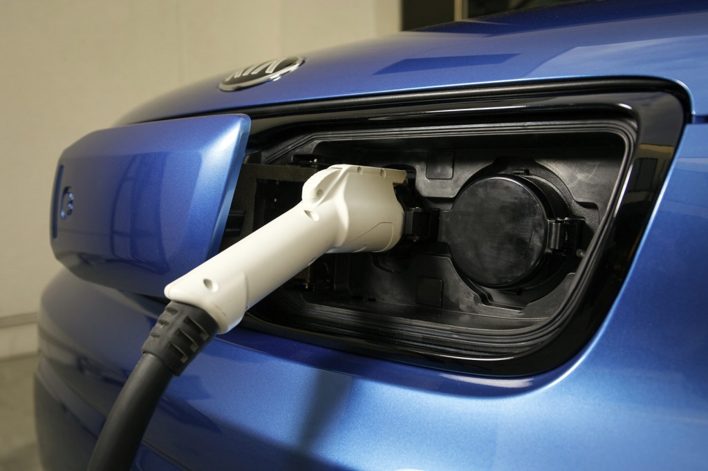 2015-Kia-Soul-EV-15