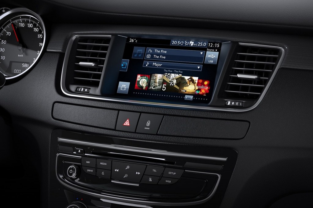 2015-Peugeot-508-10[2]