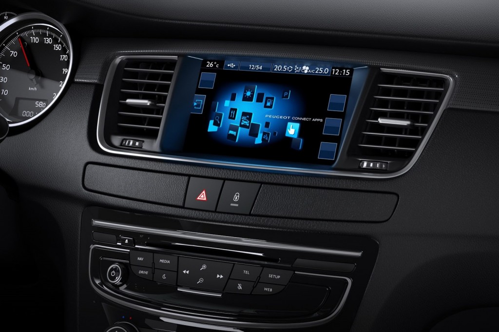 2015-Peugeot-508-9[2]