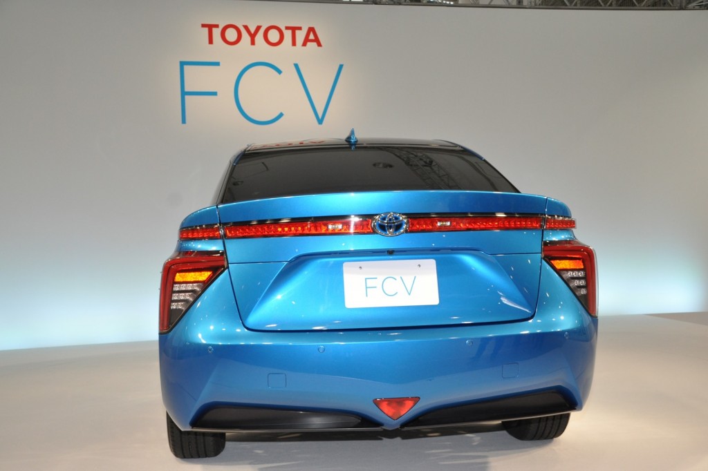 Toyota-FCV-8[3]