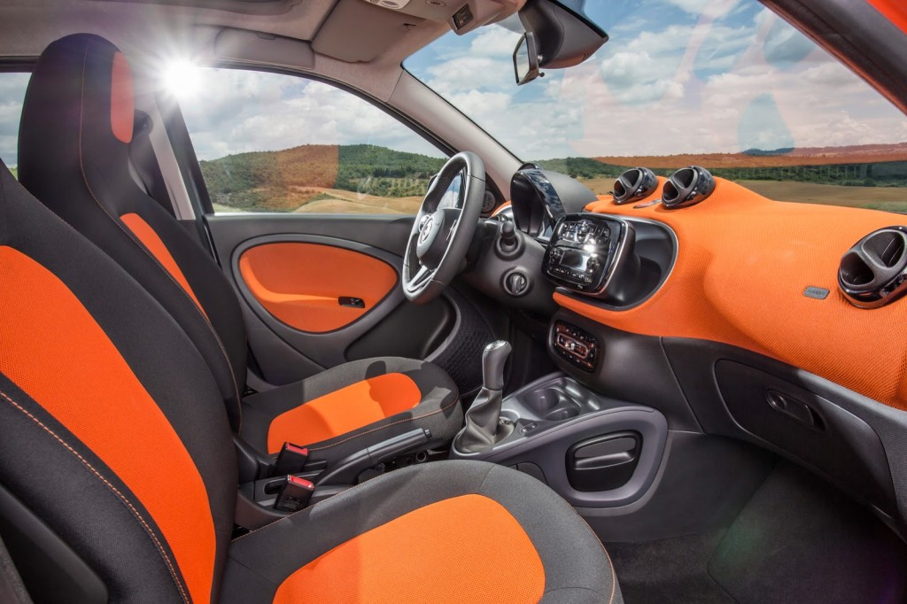 2015-Smart-ForTwo-ForFour-68