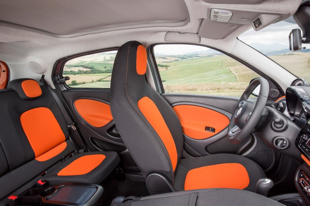 2015-Smart-ForTwo-ForFour-69