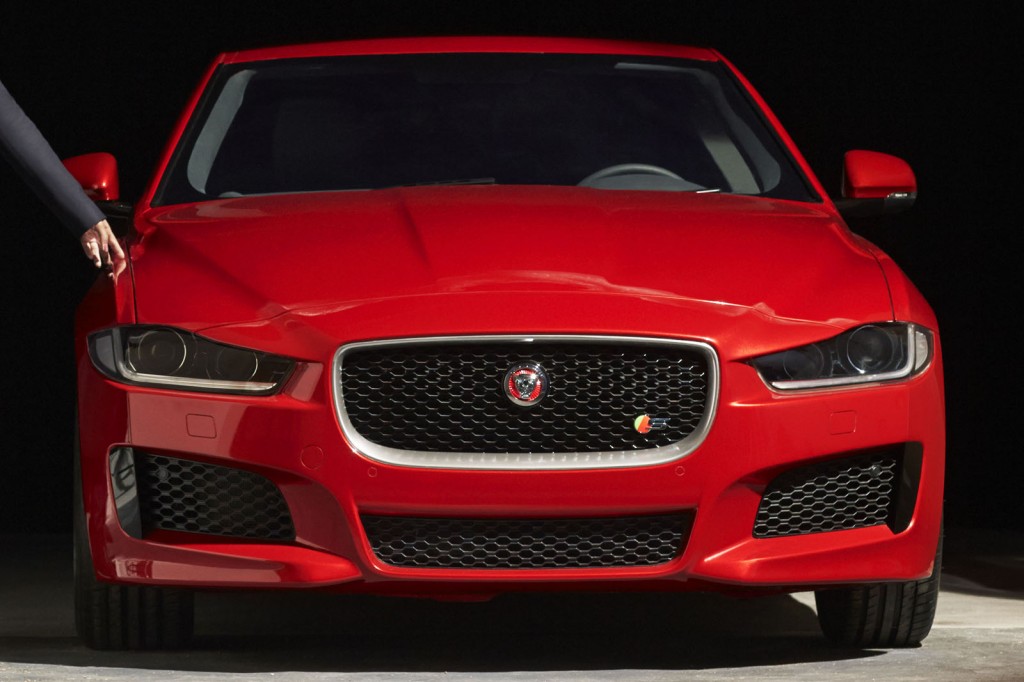 Emeli-Sande-Jaguar-XE-2