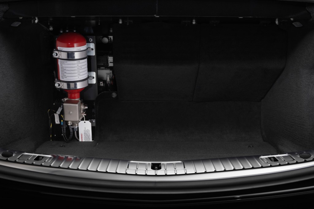 Mercedes-S600-Guard-16