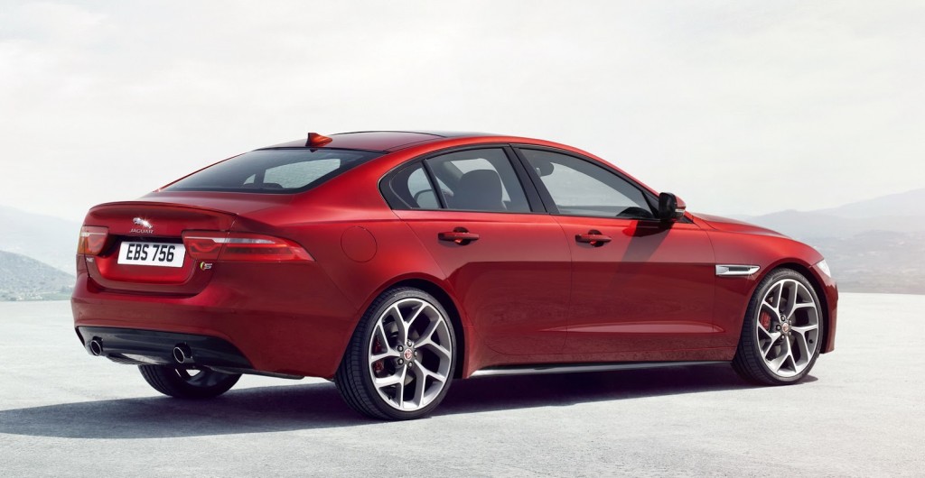 Jaguar-XE-2016MY-27