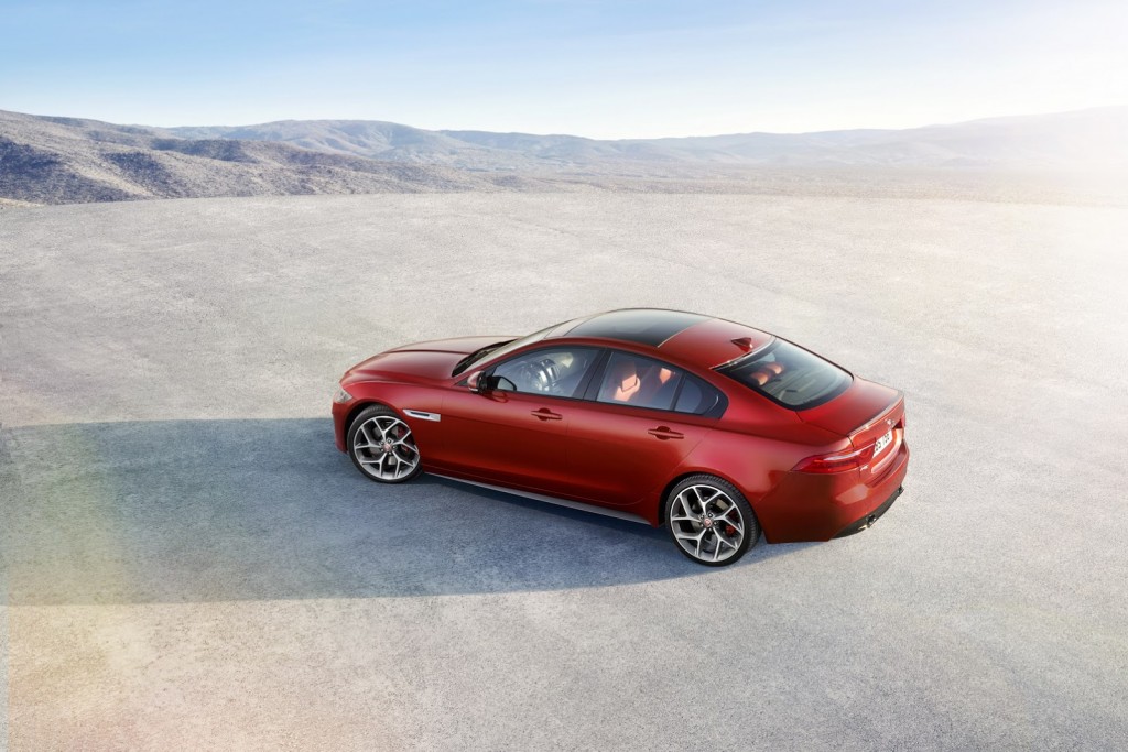 Jaguar-XE-2016MY-5