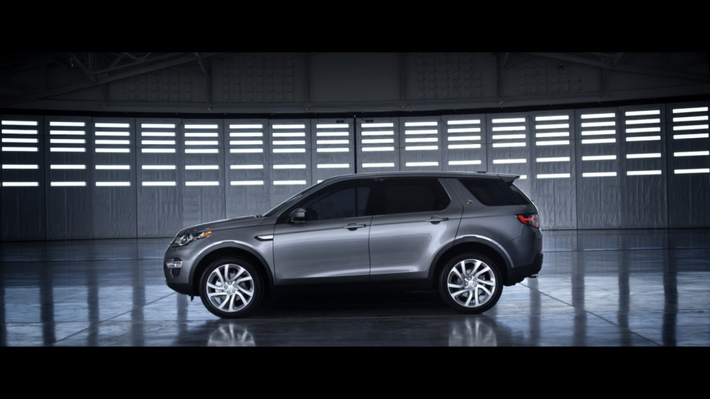 LR-Discovery-Sport-16