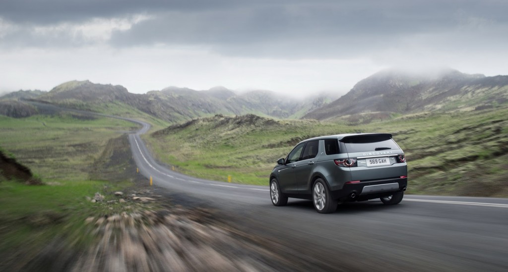 LR-Discovery-Sport-18