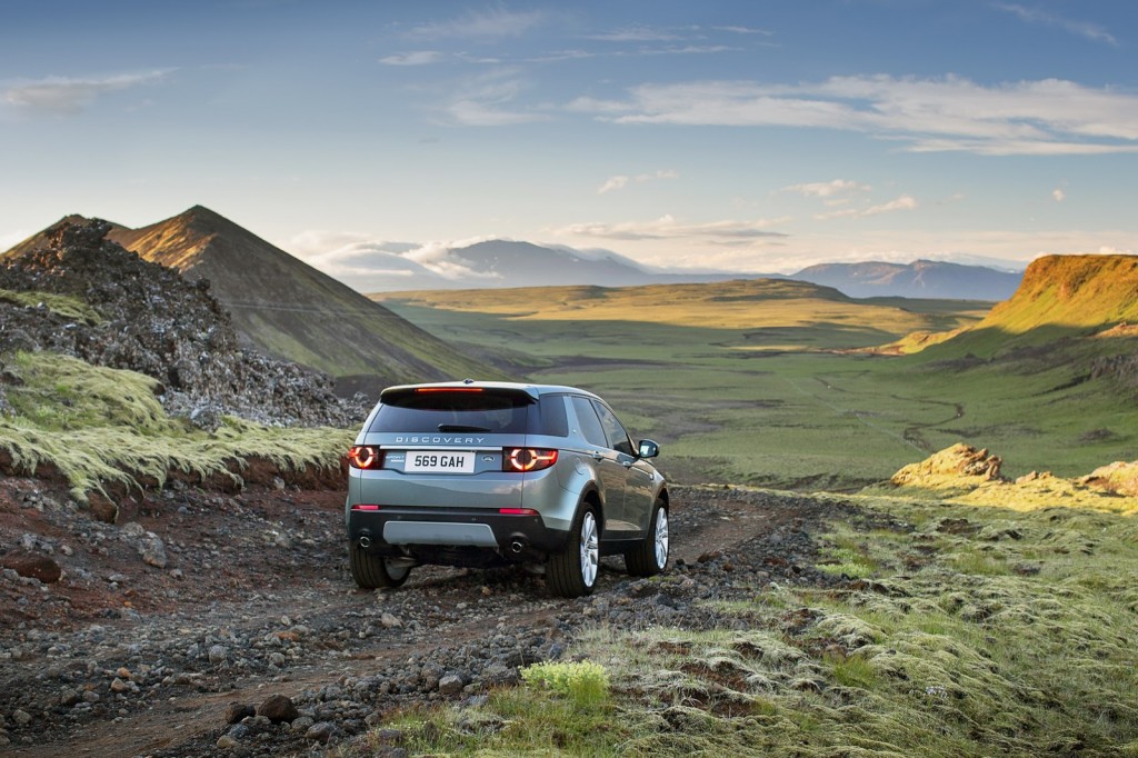 LR-Discovery-Sport-21