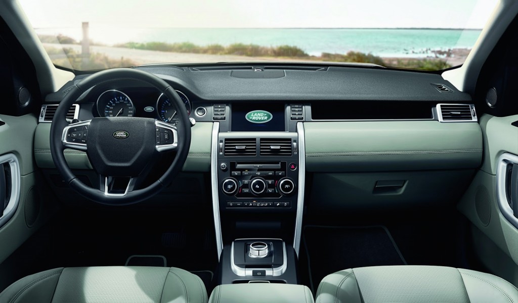 LR-Discovery-Sport-34