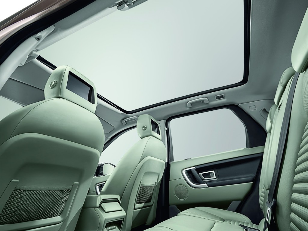 LR-Discovery-Sport-35