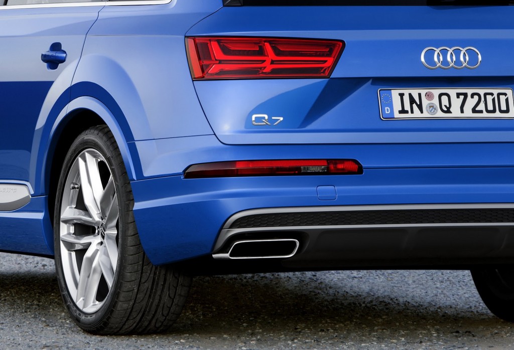Audi-Q7-New-2016-23