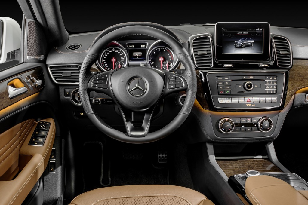 BMW-X6-Mercedes-GLE-Coupe-26