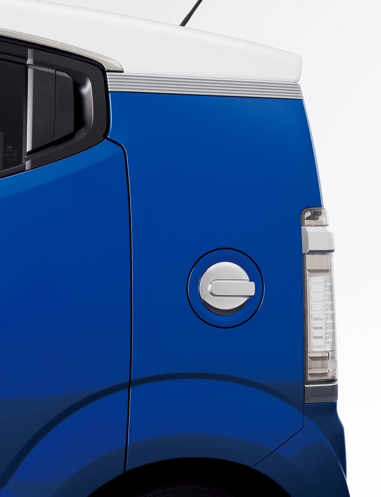 Honda-N-Box-Slash-14