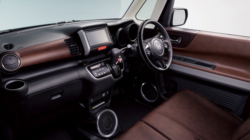 Honda-N-Box-Slash-22