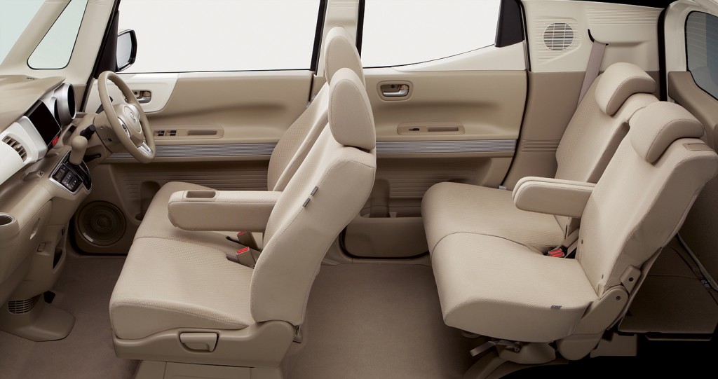 Honda-N-Box-Slash-24