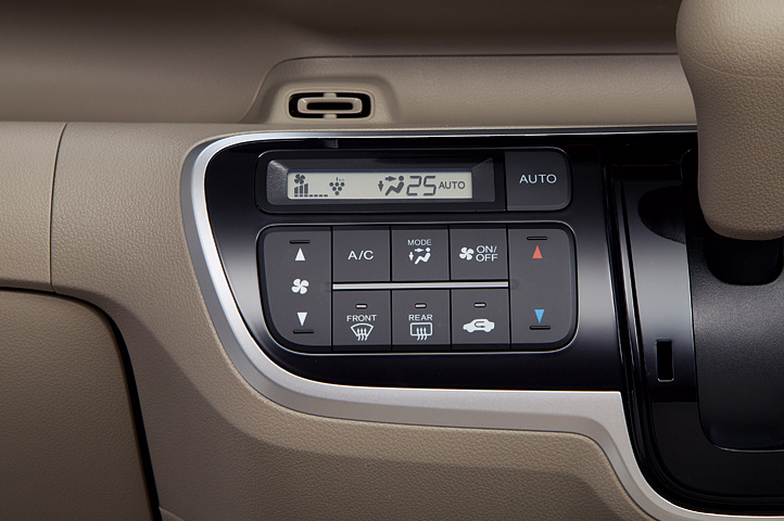 Honda-N-Box-Slash-46