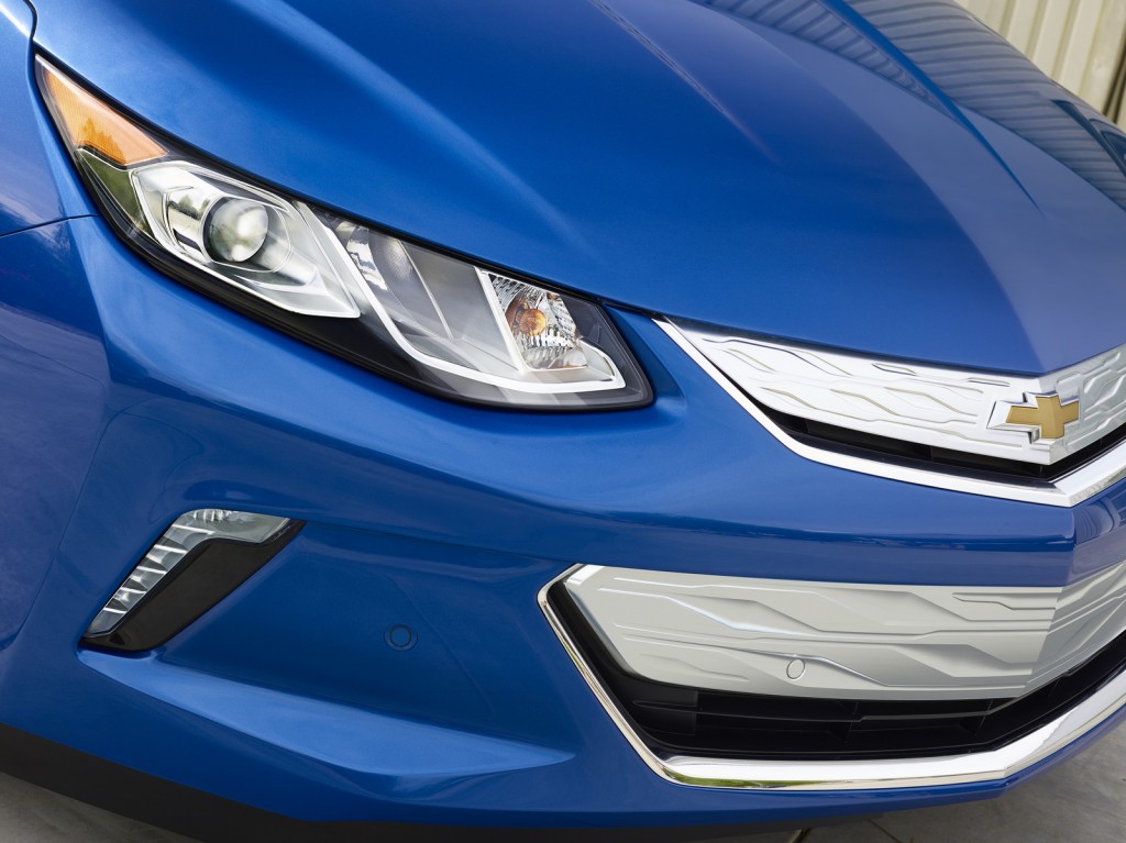 2016-Chevrolet-Volt-11
