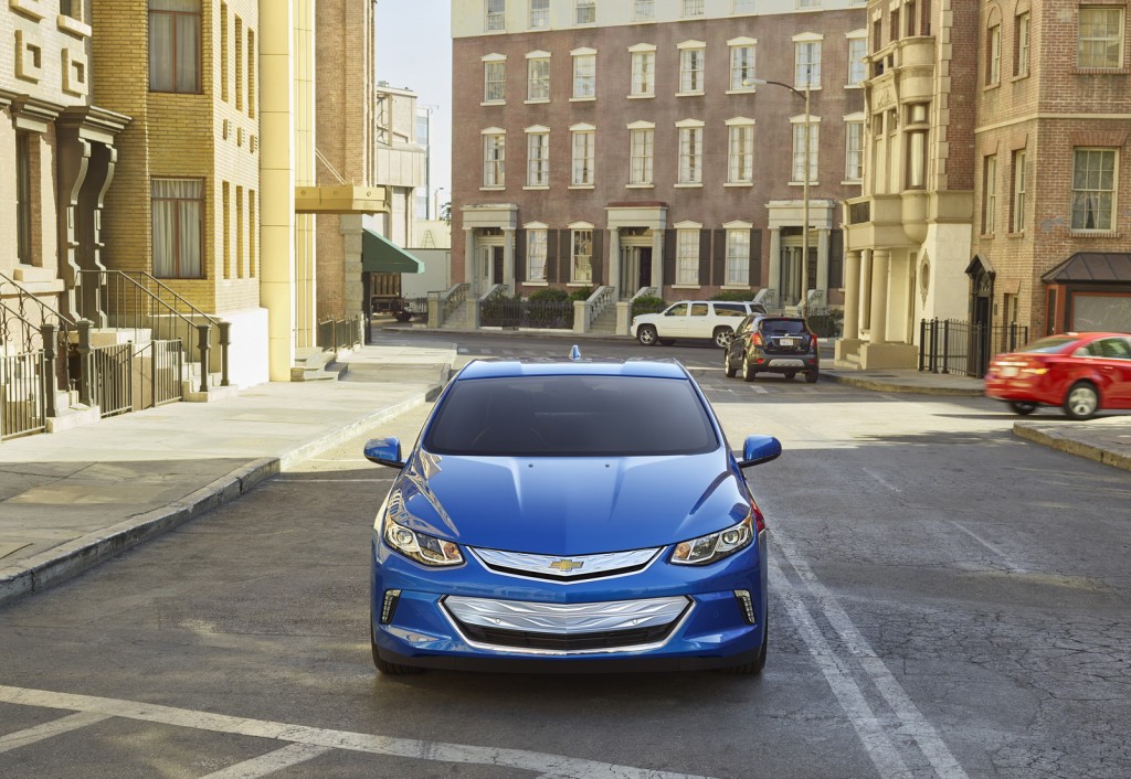 2016-Chevrolet-Volt-3