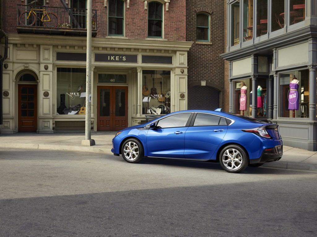 2016-Chevrolet-Volt-4