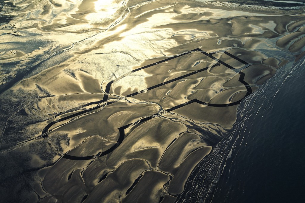 LR_DEF_RWB_Drawing_In_The_Sand_070115_05