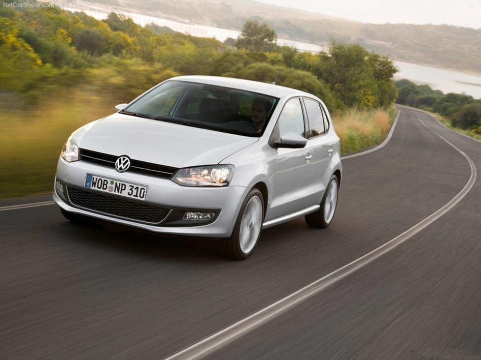 05 Volkswagen-Polo_201r_02