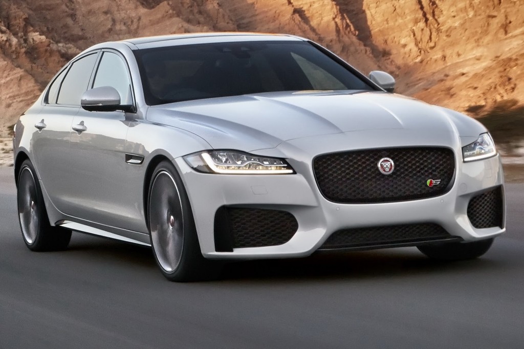 2016-Jaguar-XF-32