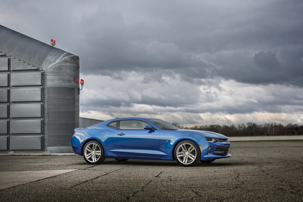 2016-Chevrolet-Camaro-11