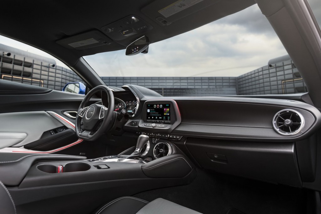 2016-Chevrolet-Camaro-25