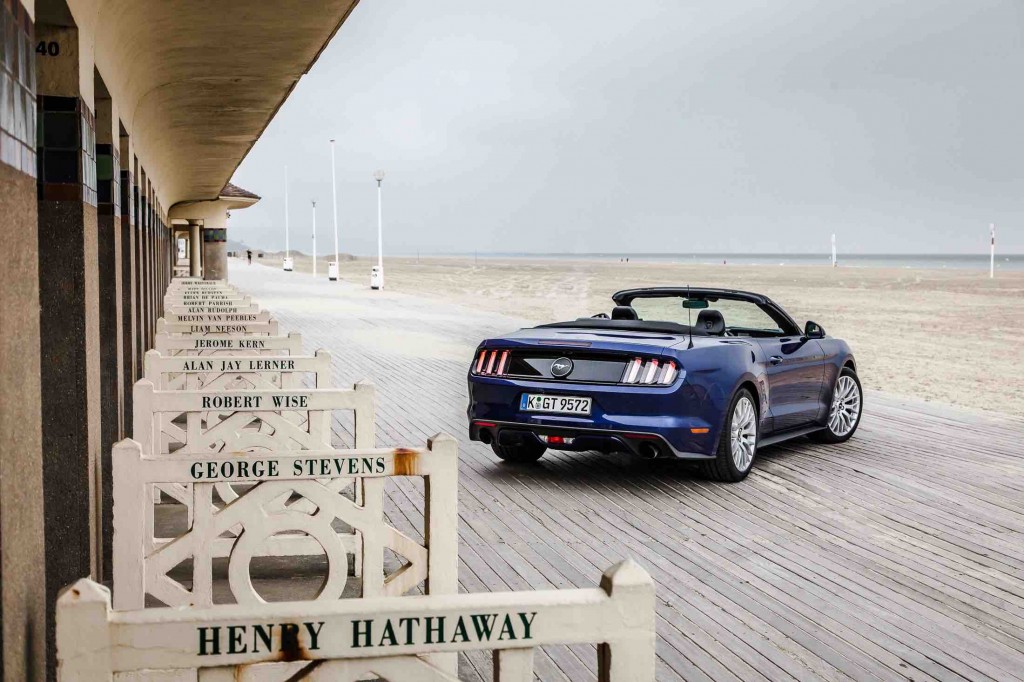Ford Mustang arrière