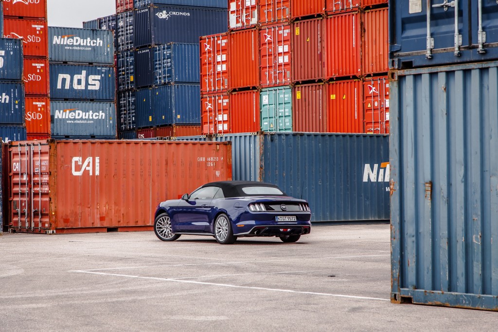 Ford Mustang convertible 2015