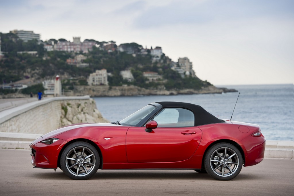 2015-MazdaMX5-47