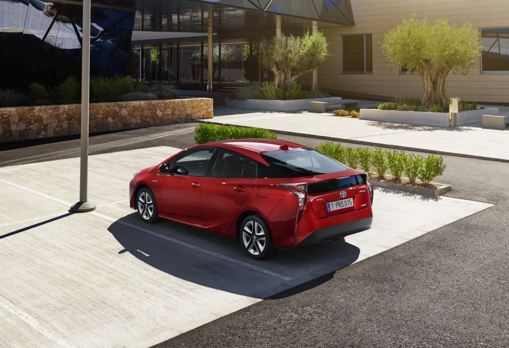 EU-2016-Toyota-Prius-3